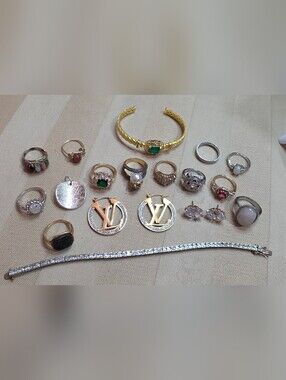 RESELLERS! LOT OF JEWELRY SOME  925 RINGS BRACELETS AND EARRINGS! ALL WEARABLE